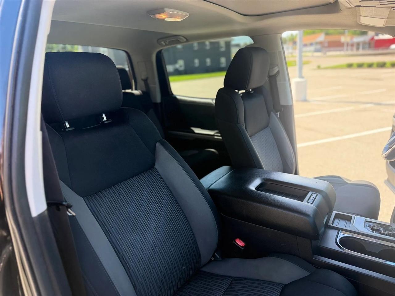 Toyota Tundra 4WD TRD Pro CrewMax 5.5' Bed 5.7L (Natl) 2017