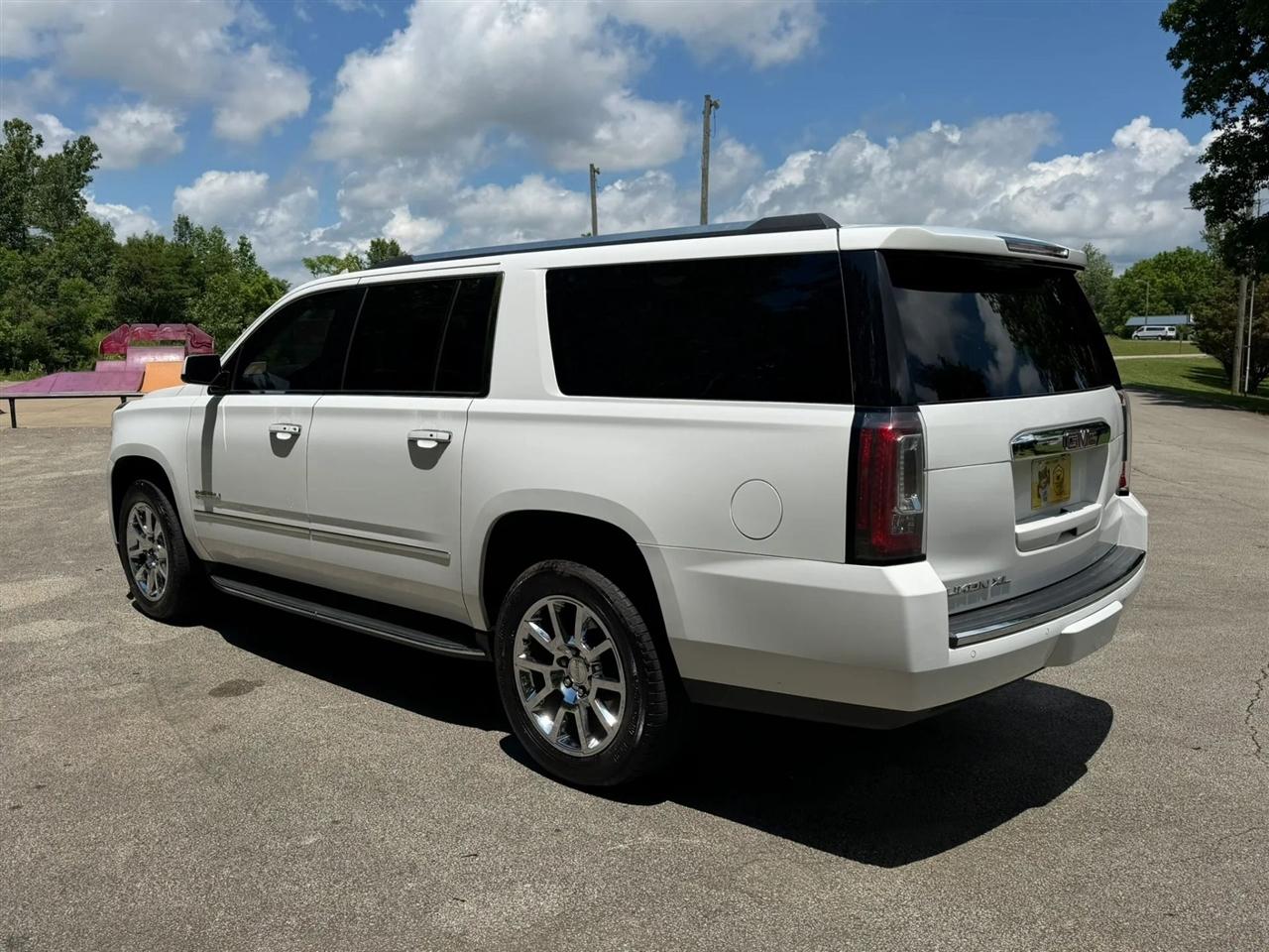 GMC Yukon XL 2WD 4dr Denali 2018