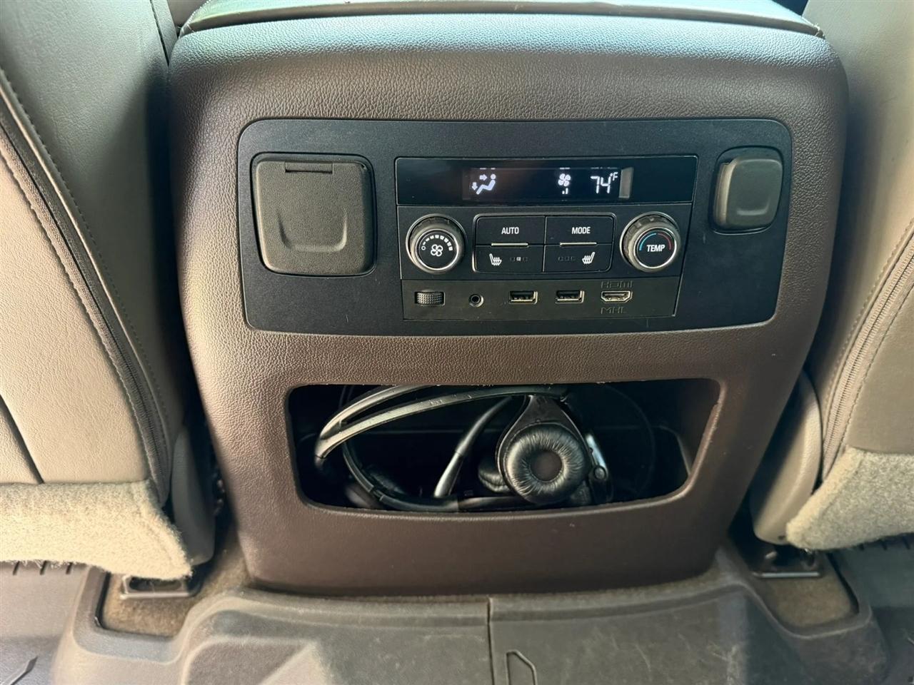 GMC Yukon XL 2WD 4dr Denali 2018
