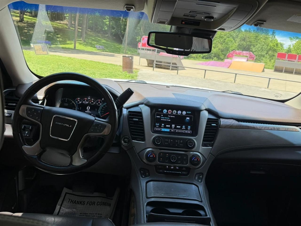 GMC Yukon XL 2WD 4dr Denali 2018