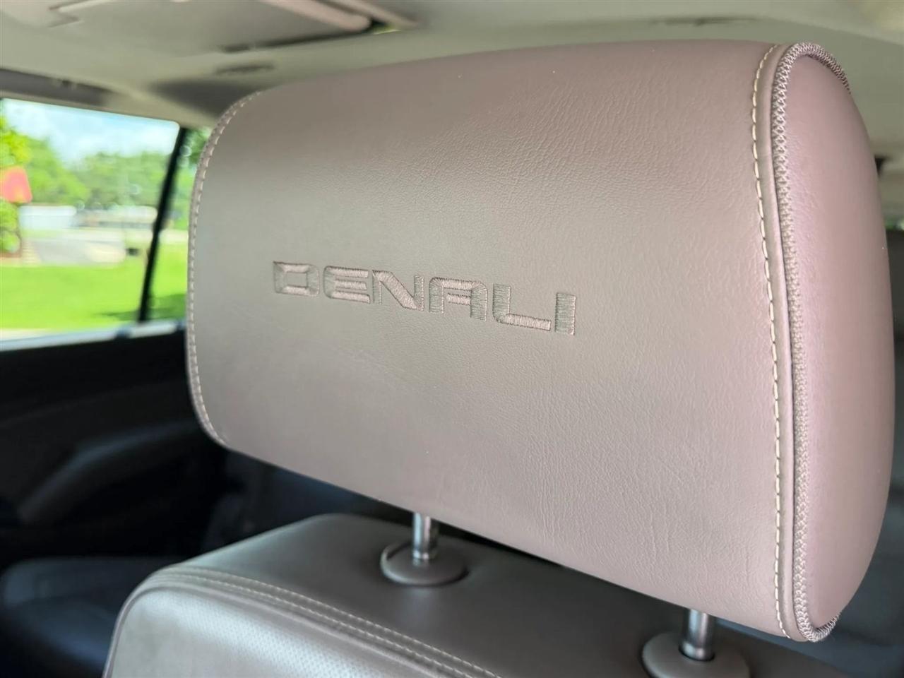 GMC Yukon XL 2WD 4dr Denali 2018