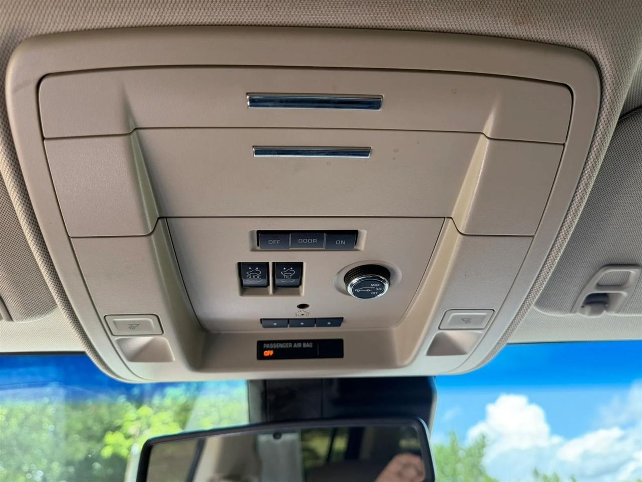 GMC Yukon XL 2WD 4dr Denali 2018