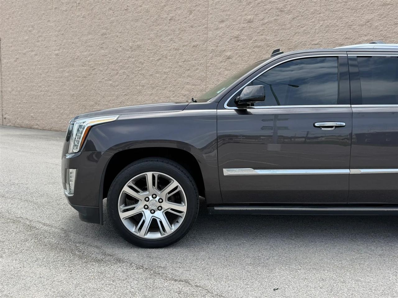 Cadillac Escalade 4WD 4dr Premium 2015