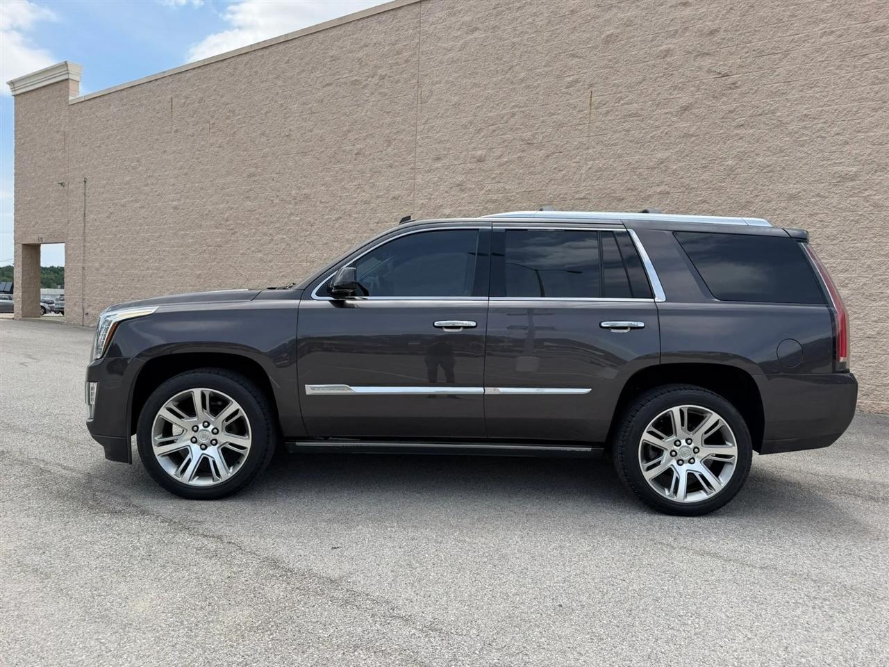 Cadillac Escalade 4WD 4dr Premium 2015