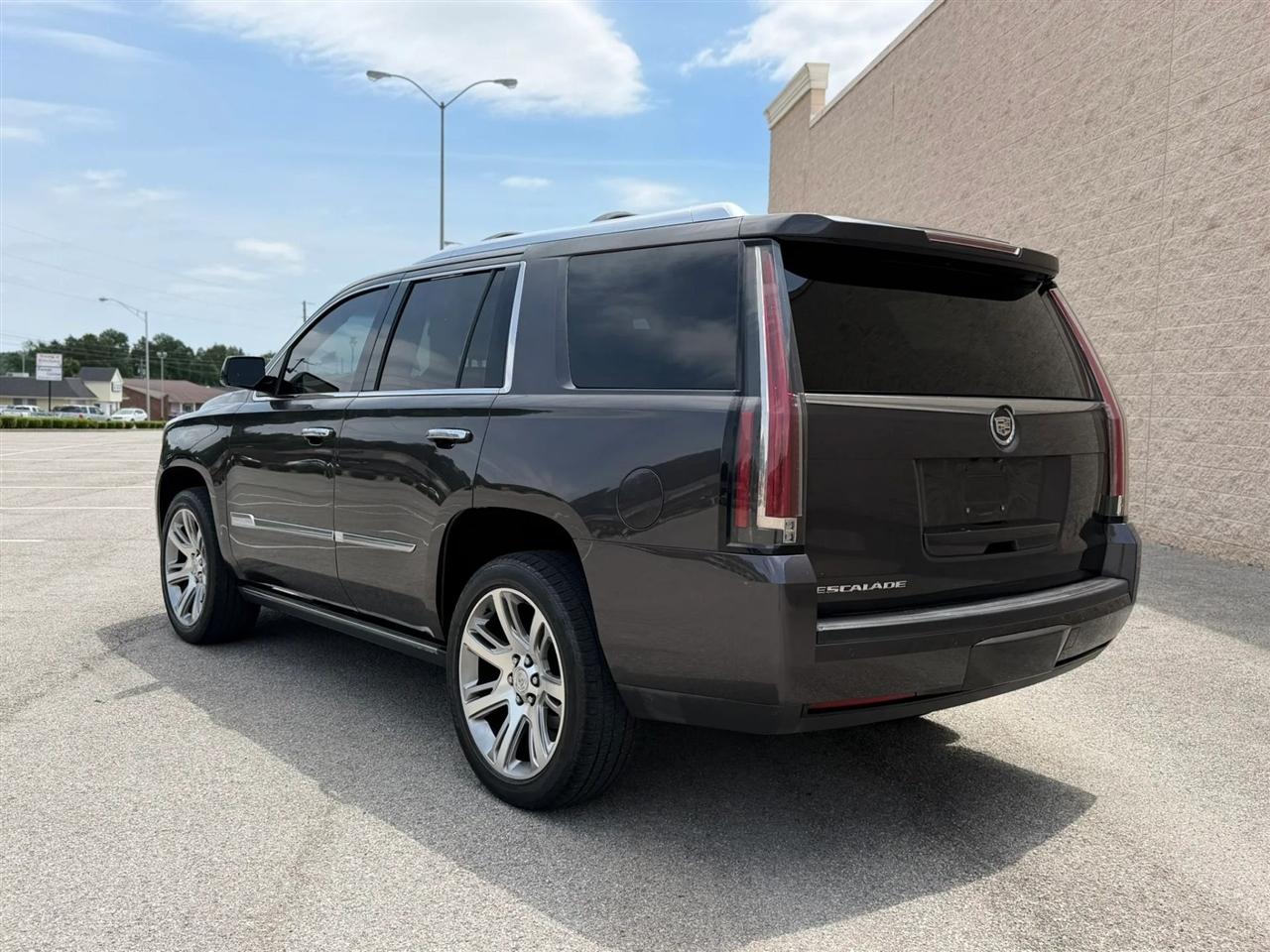Cadillac Escalade 4WD 4dr Premium 2015