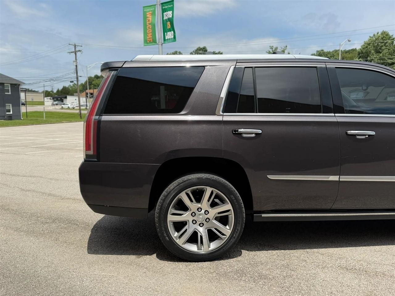Cadillac Escalade 4WD 4dr Premium 2015