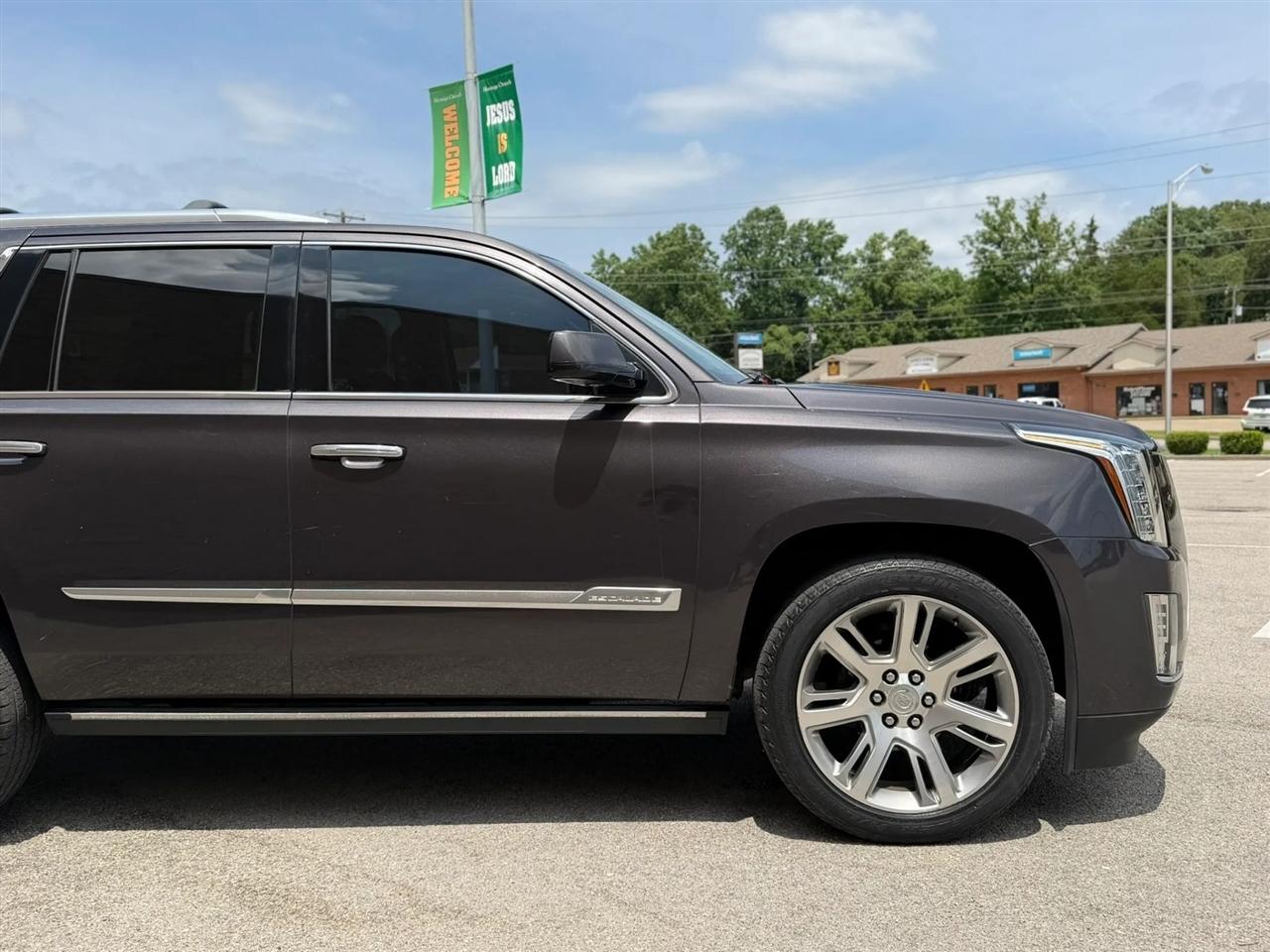 Cadillac Escalade 4WD 4dr Premium 2015