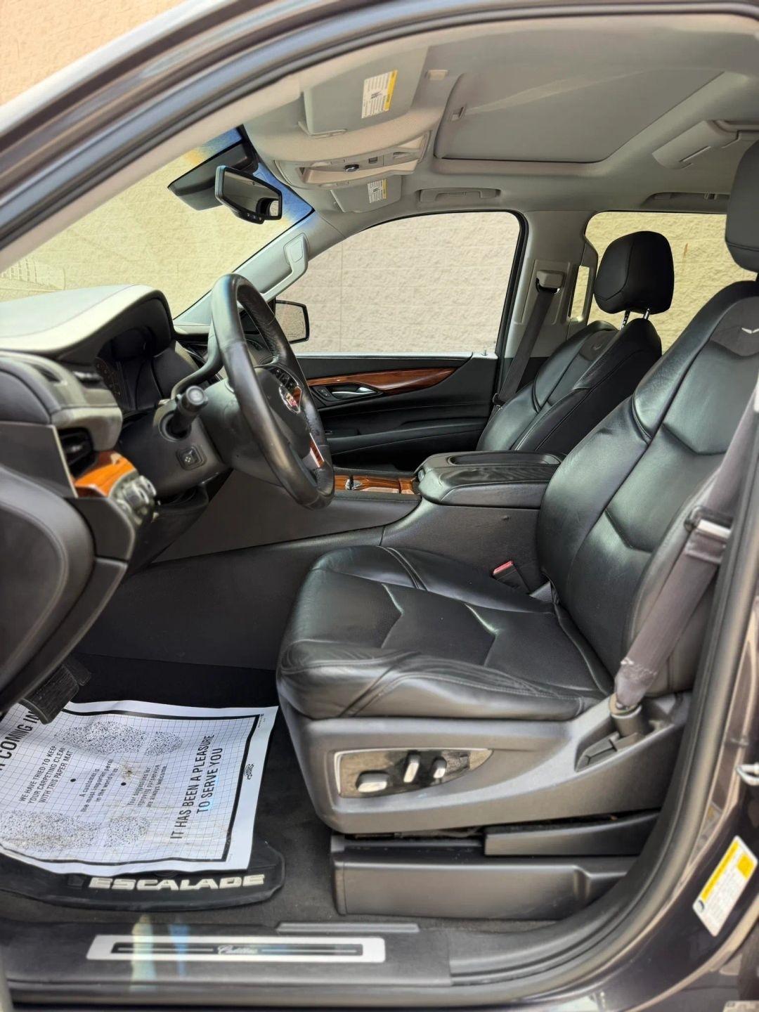 Cadillac Escalade 4WD 4dr Premium 2015