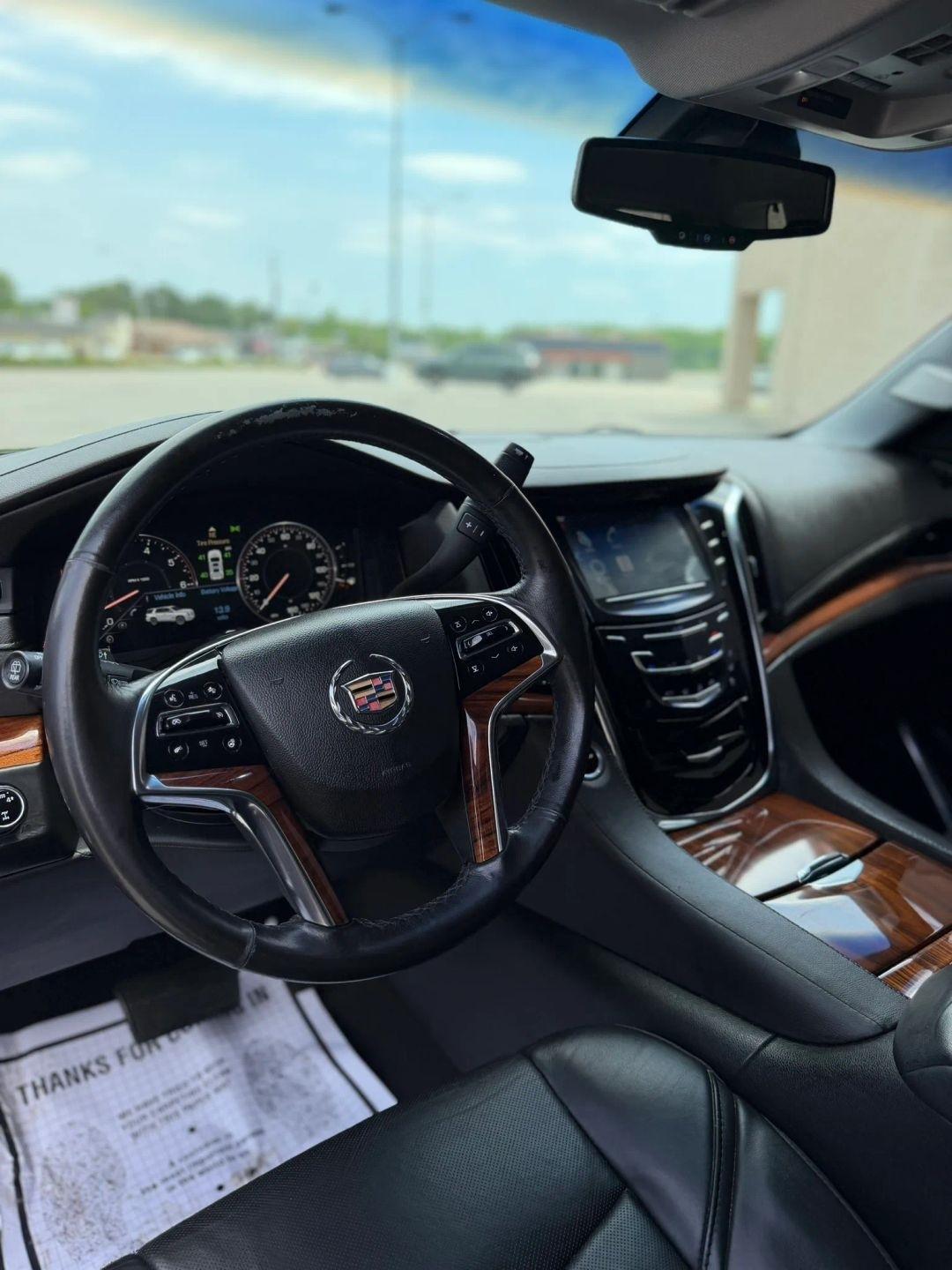 Cadillac Escalade 4WD 4dr Premium 2015