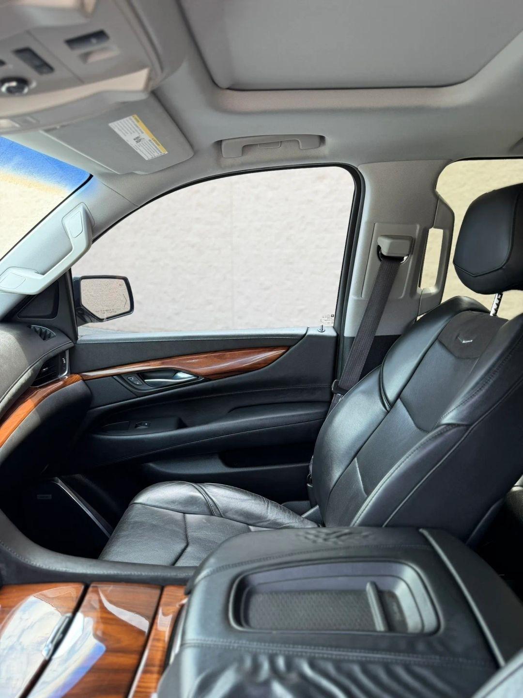 Cadillac Escalade 4WD 4dr Premium 2015