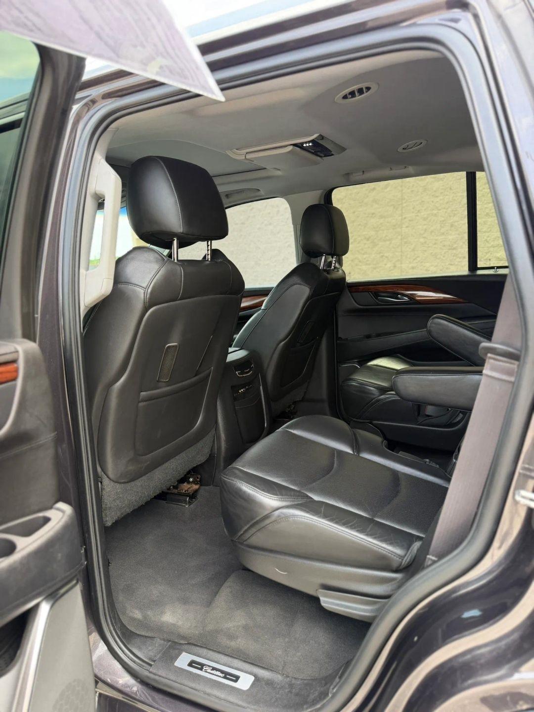 Cadillac Escalade 4WD 4dr Premium 2015