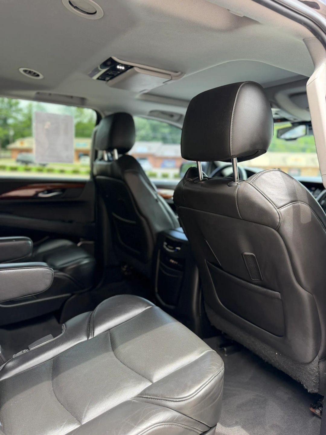 Cadillac Escalade 4WD 4dr Premium 2015
