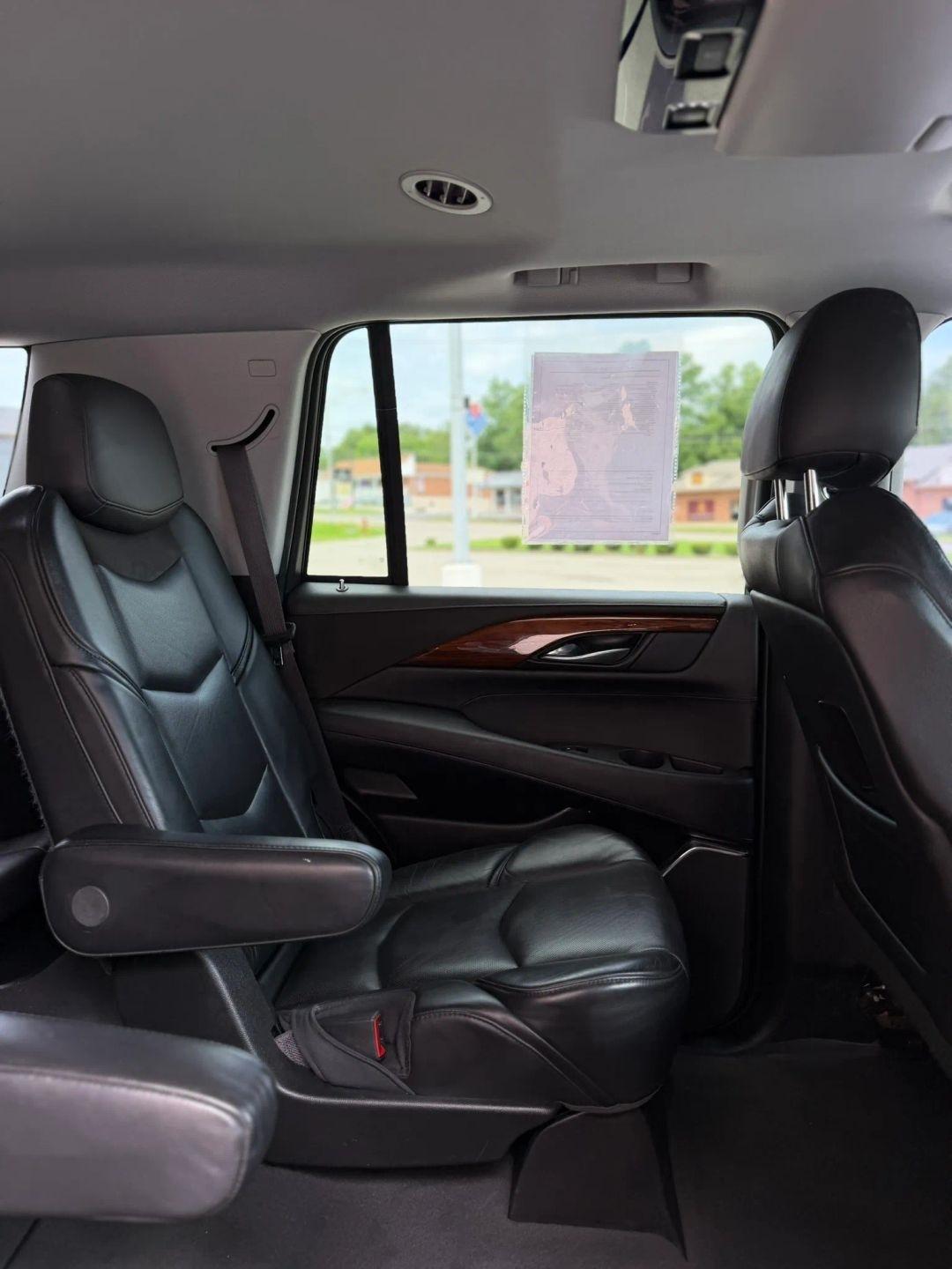Cadillac Escalade 4WD 4dr Premium 2015