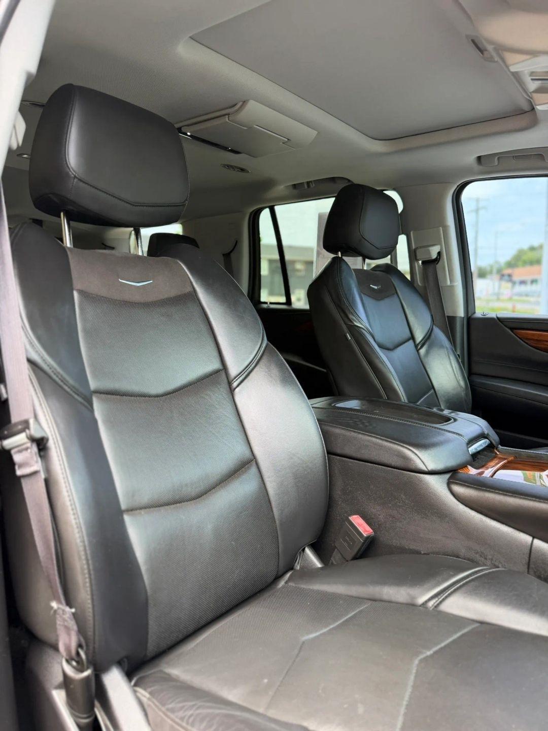 Cadillac Escalade 4WD 4dr Premium 2015