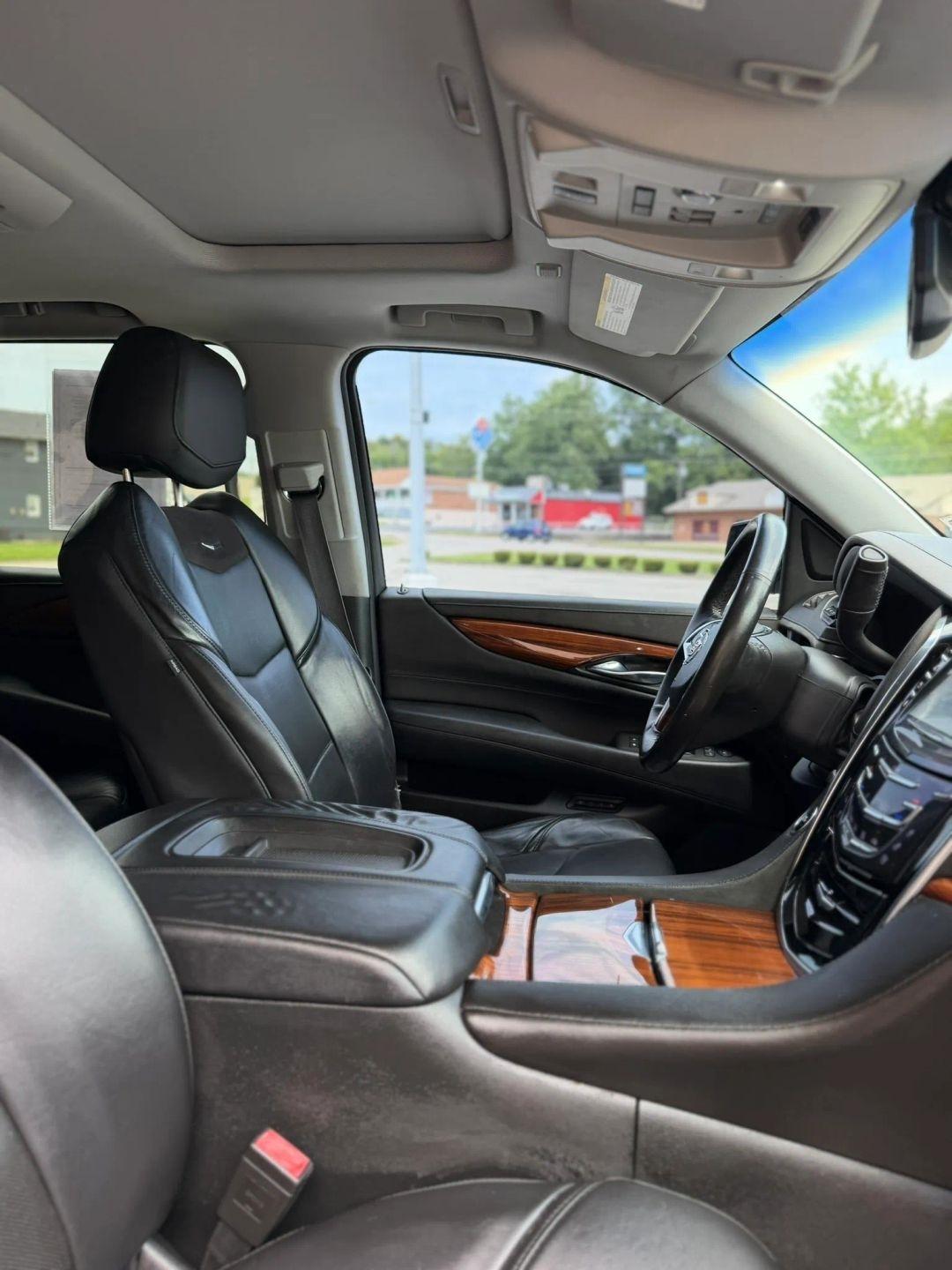 Cadillac Escalade 4WD 4dr Premium 2015