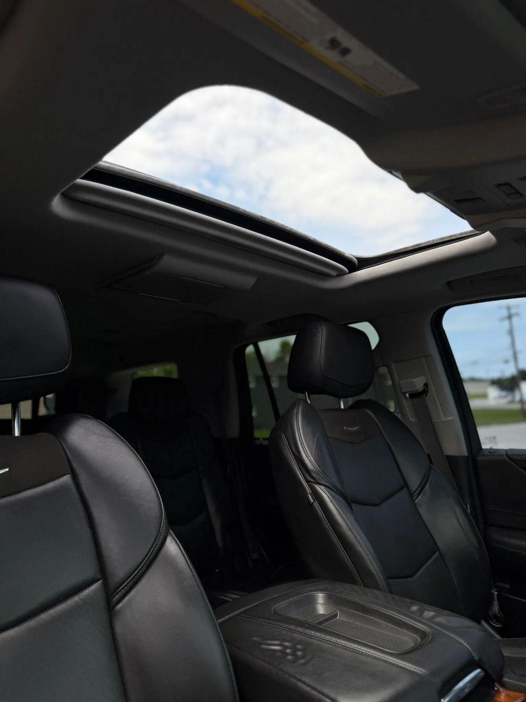 Cadillac Escalade 4WD 4dr Premium 2015