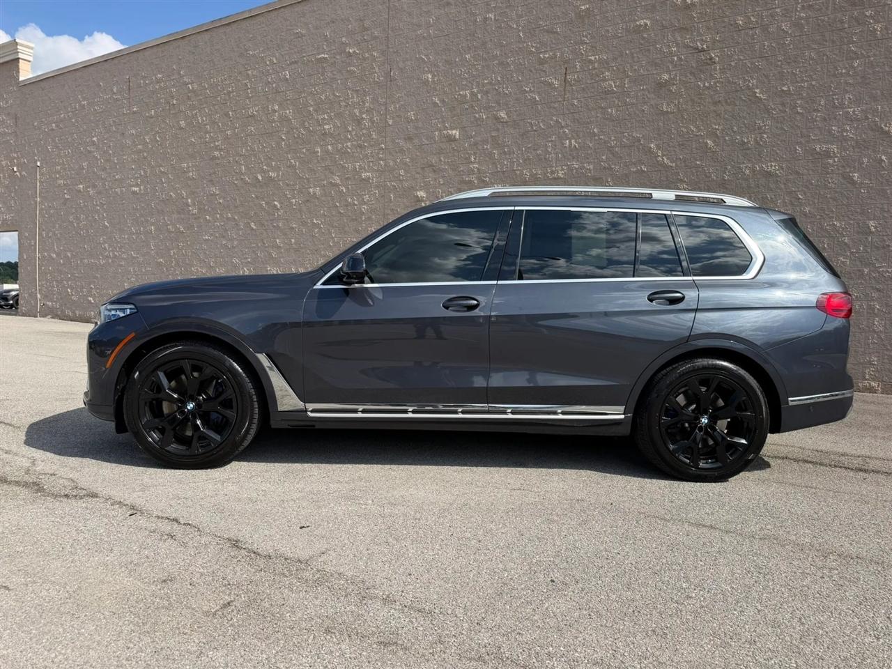 BMW X7 xDrive50i Sports Activity Vehicle 2019
