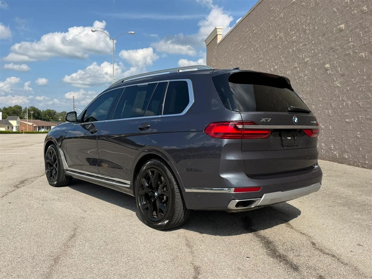 BMW X7 xDrive50i Sports Activity Vehicle 2019