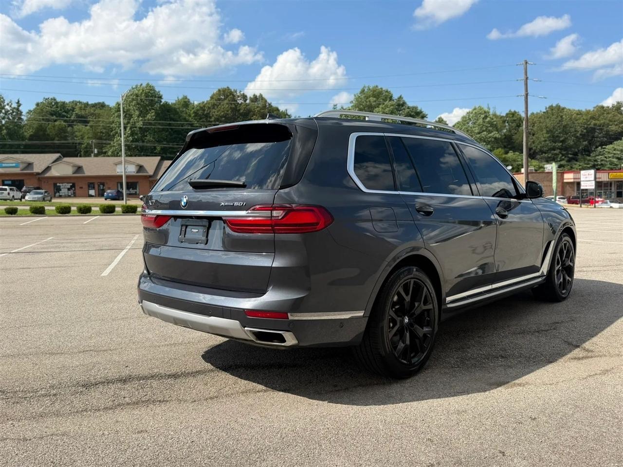 BMW X7 xDrive50i Sports Activity Vehicle 2019