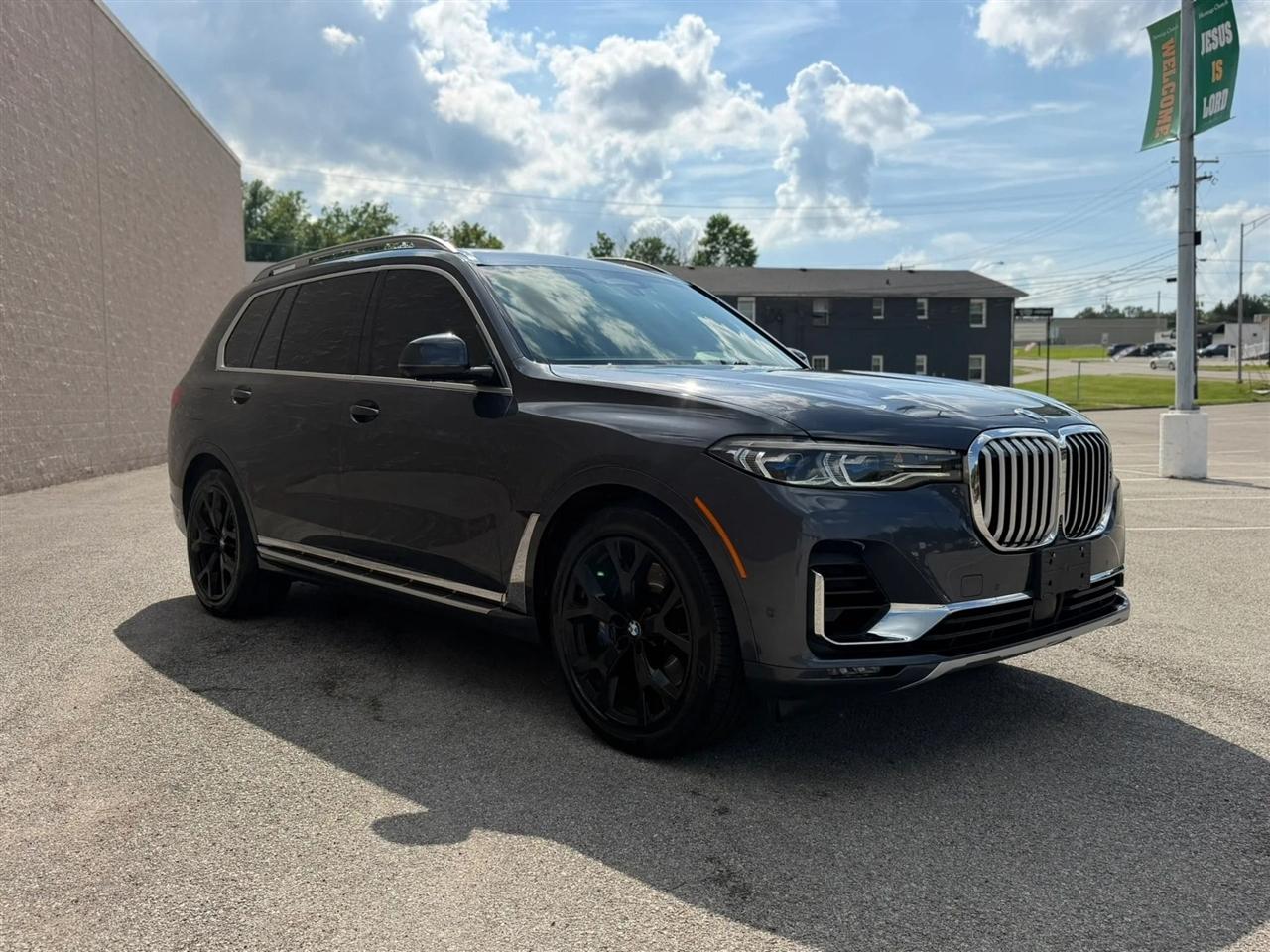 BMW X7 xDrive50i Sports Activity Vehicle 2019