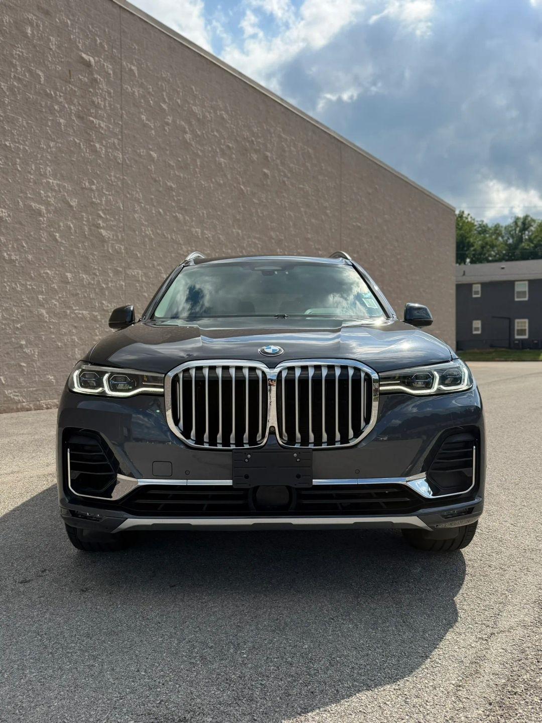 BMW X7 xDrive50i Sports Activity Vehicle 2019