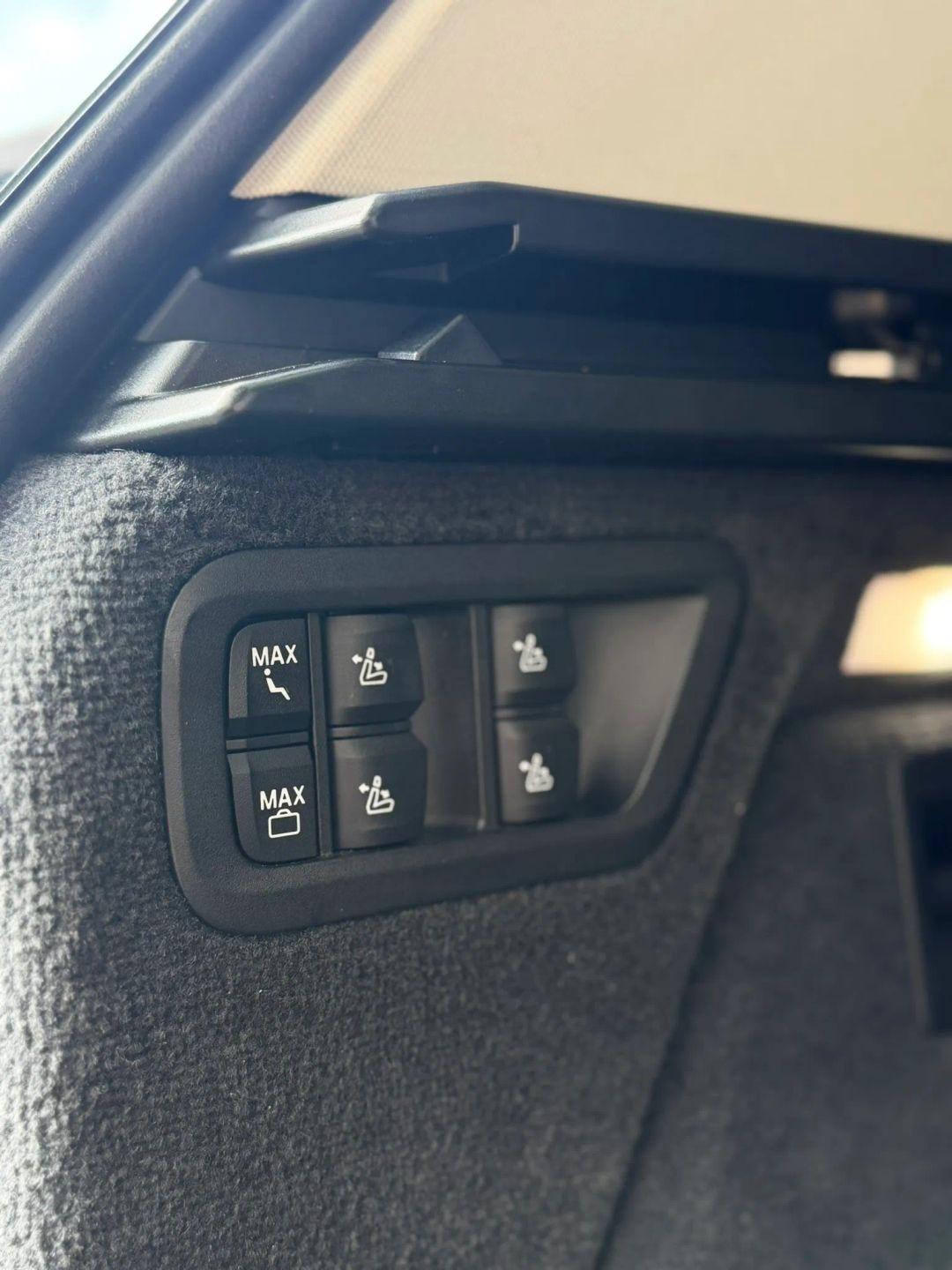 BMW X7 xDrive50i Sports Activity Vehicle 2019