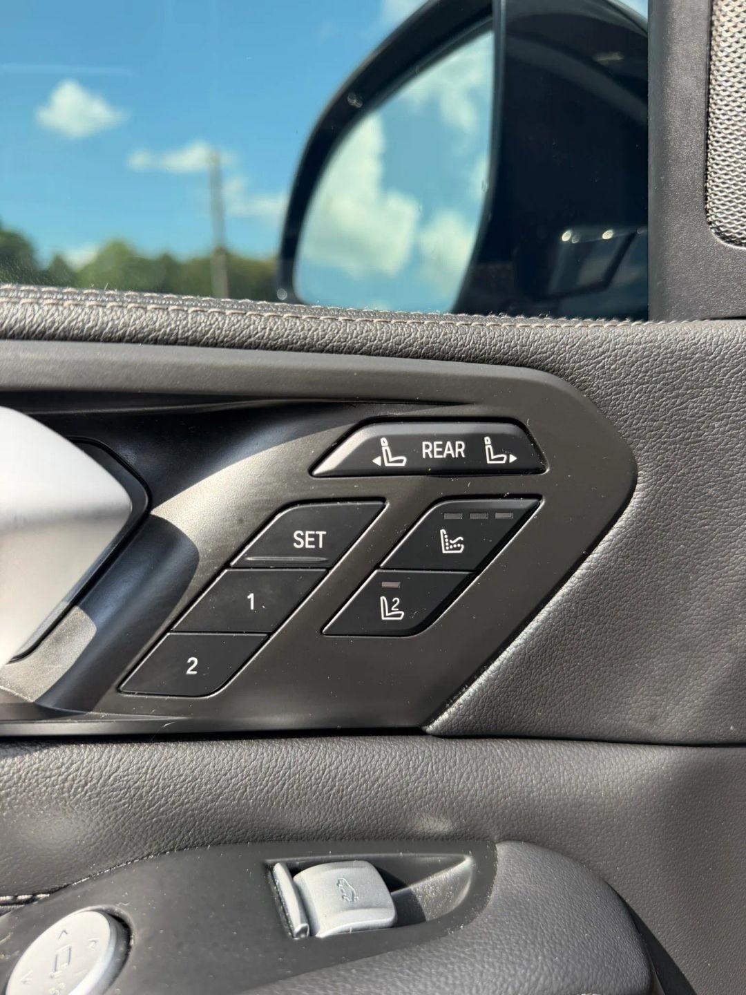 BMW X7 xDrive50i Sports Activity Vehicle 2019