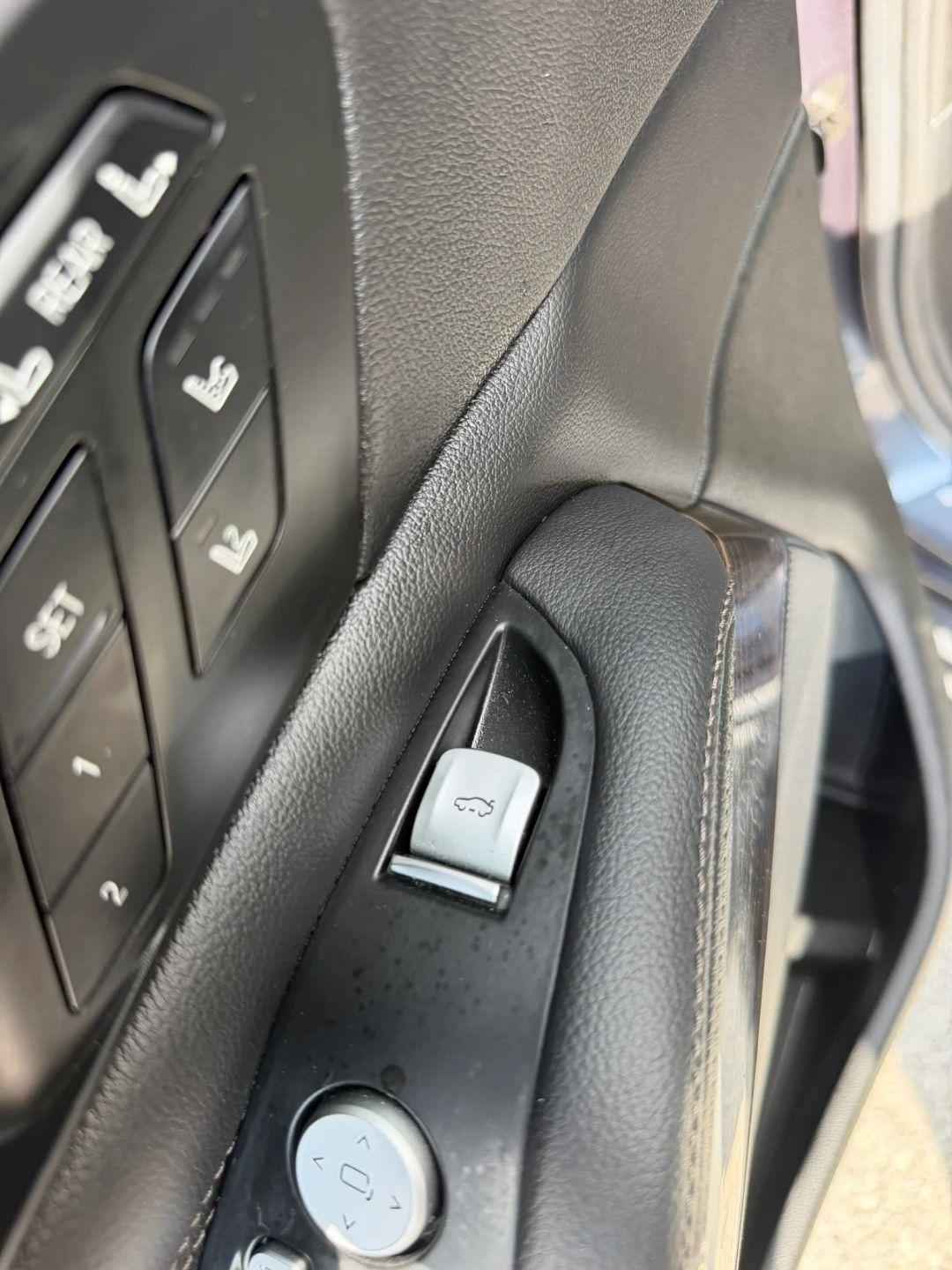 BMW X7 xDrive50i Sports Activity Vehicle 2019