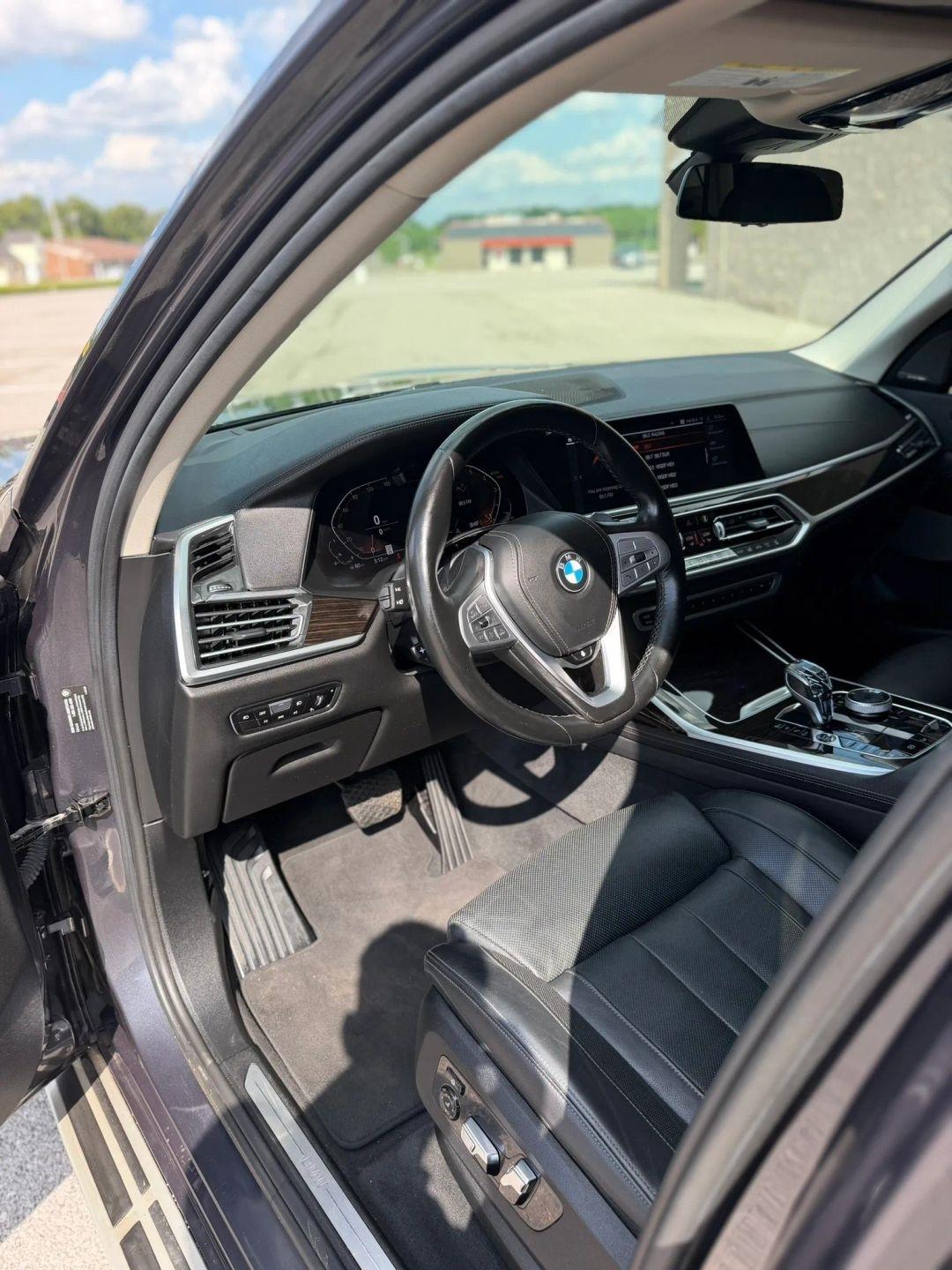 BMW X7 xDrive50i Sports Activity Vehicle 2019
