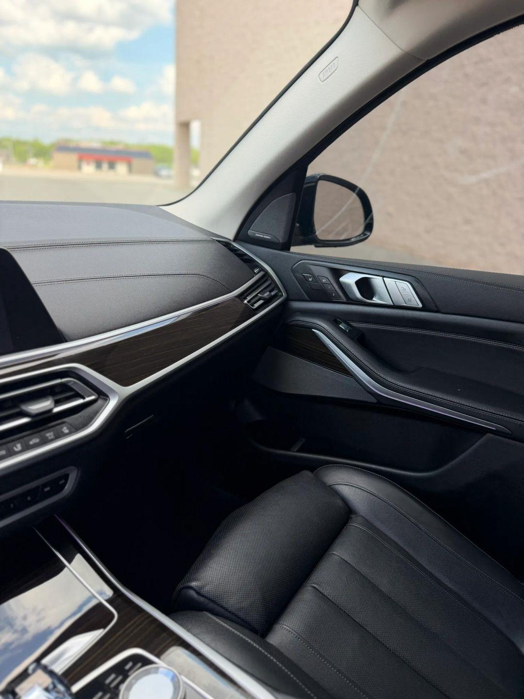 BMW X7 xDrive50i Sports Activity Vehicle 2019