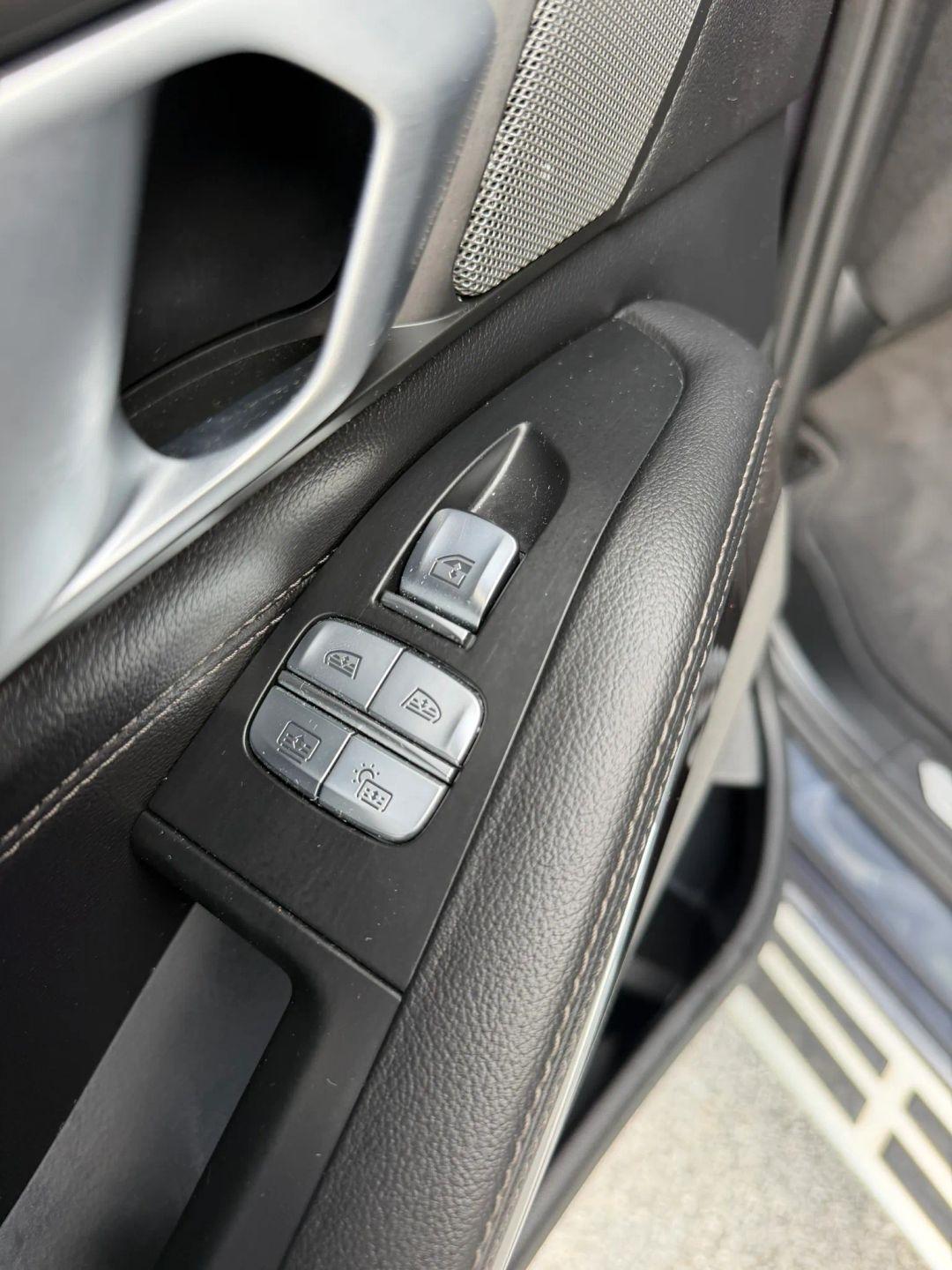 BMW X7 xDrive50i Sports Activity Vehicle 2019