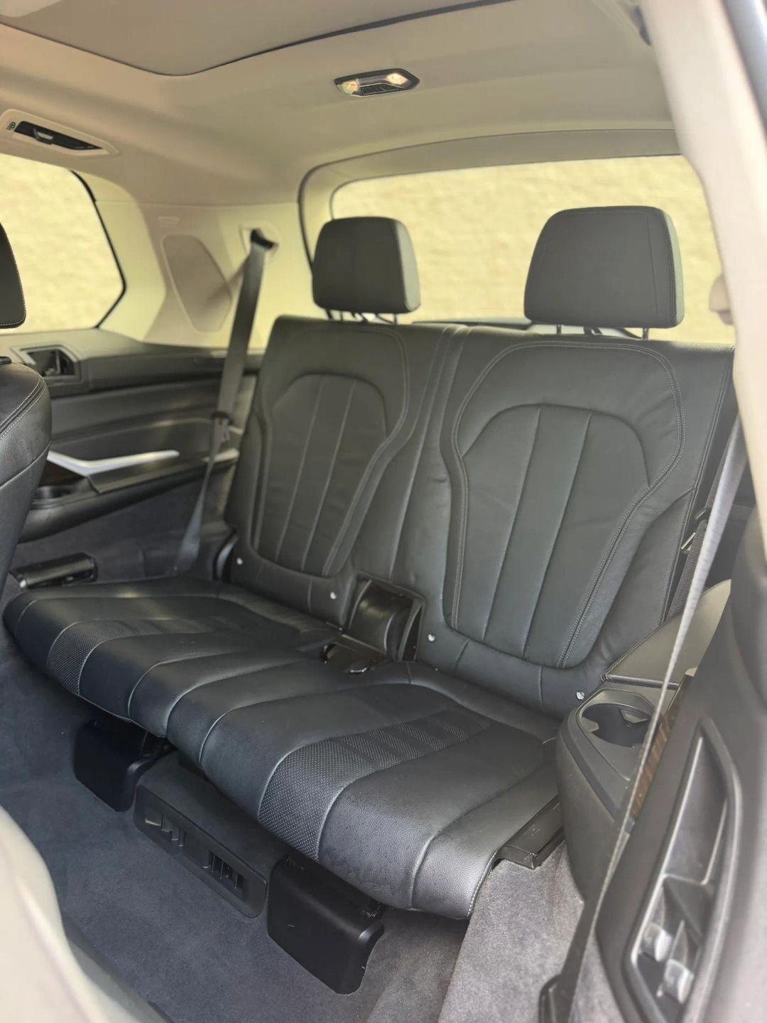 BMW X7 xDrive50i Sports Activity Vehicle 2019