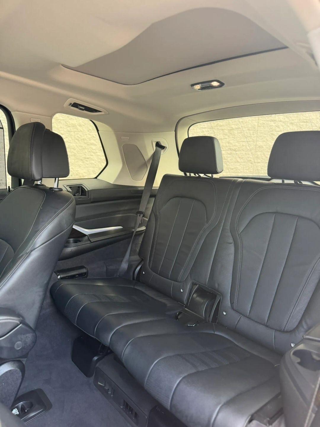 BMW X7 xDrive50i Sports Activity Vehicle 2019