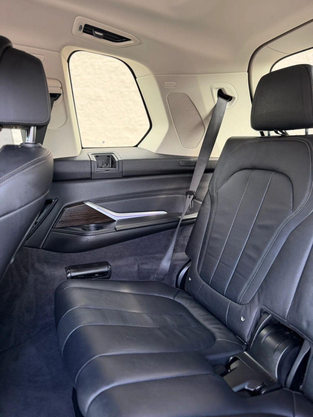 BMW X7 xDrive50i Sports Activity Vehicle 2019