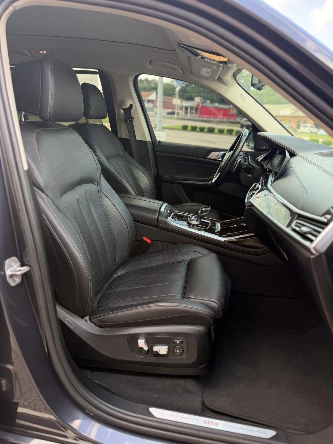 BMW X7 xDrive50i Sports Activity Vehicle 2019