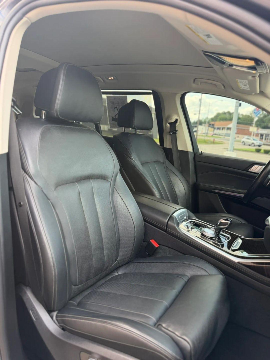BMW X7 xDrive50i Sports Activity Vehicle 2019