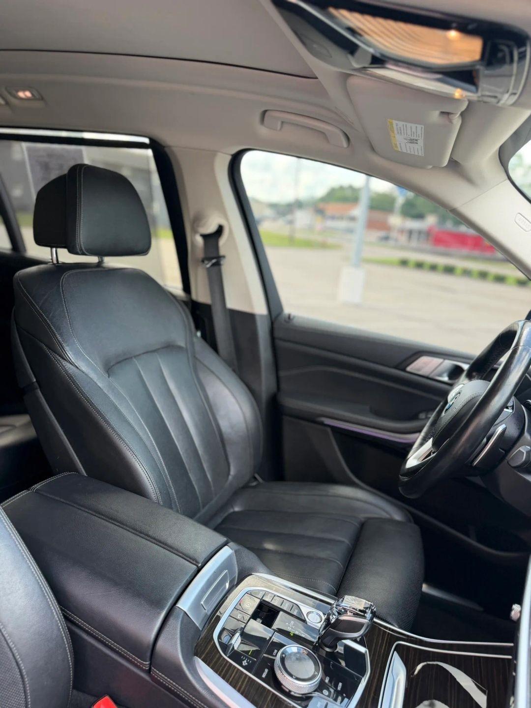 BMW X7 xDrive50i Sports Activity Vehicle 2019