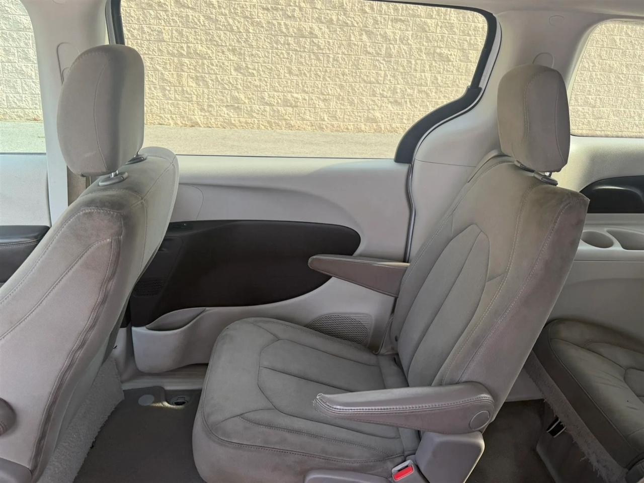Chrysler Pacifica Touring FWD 2017