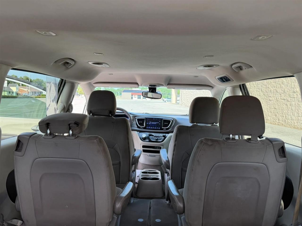 Chrysler Pacifica Touring FWD 2017