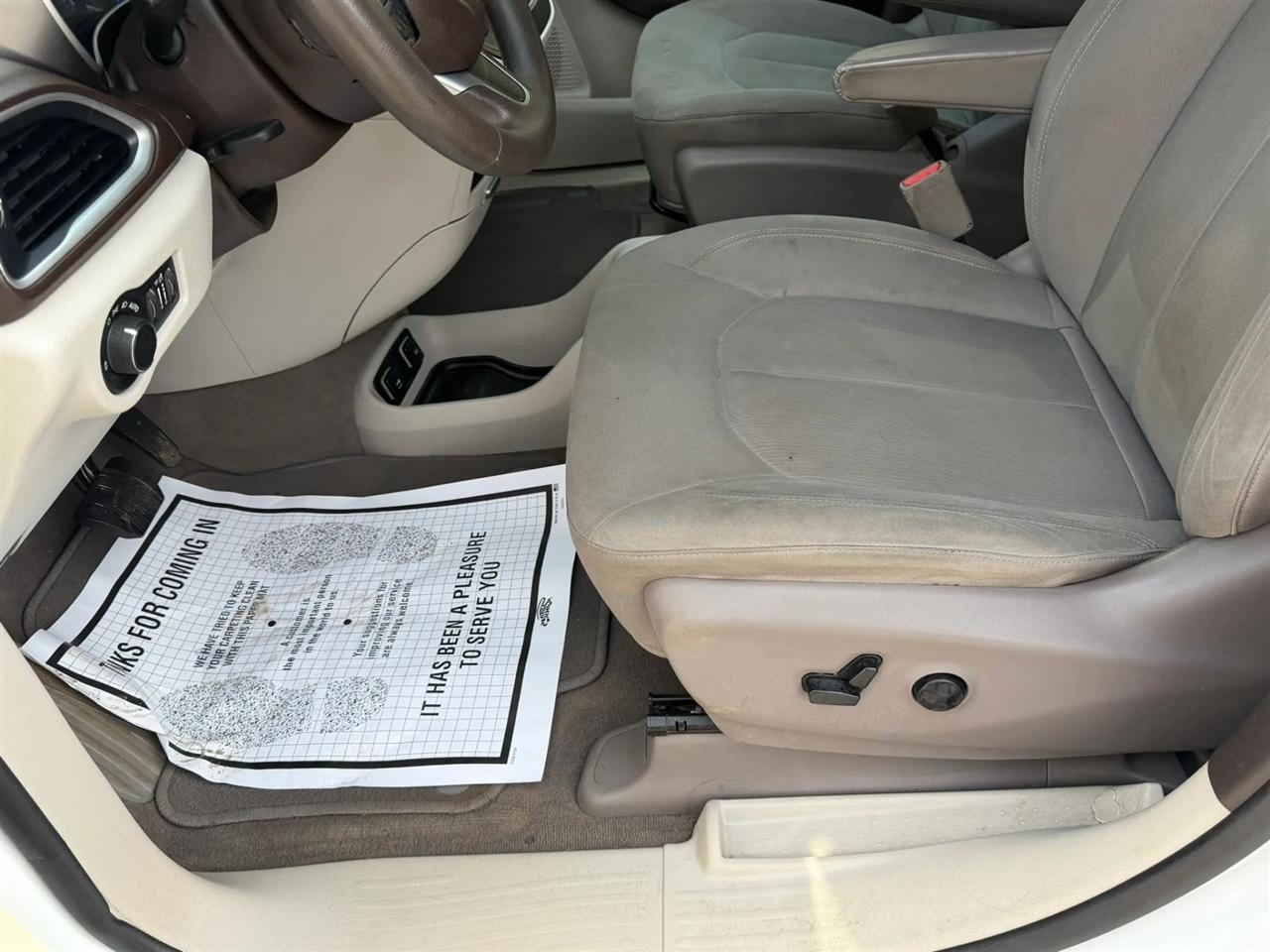Chrysler Pacifica Touring FWD 2017