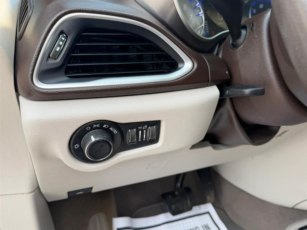 Chrysler Pacifica Touring FWD 2017