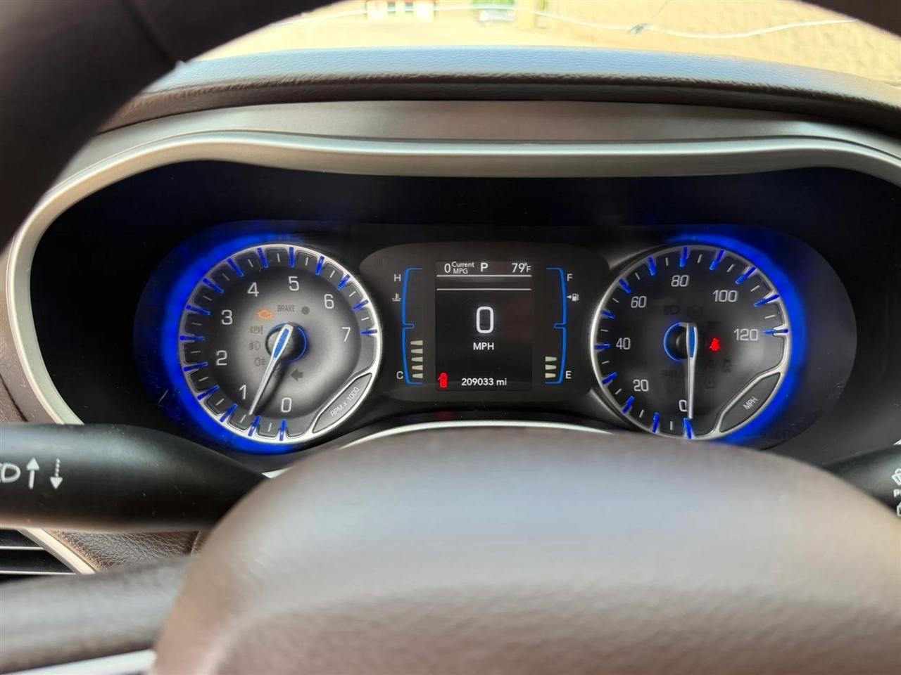 Chrysler Pacifica Touring FWD 2017