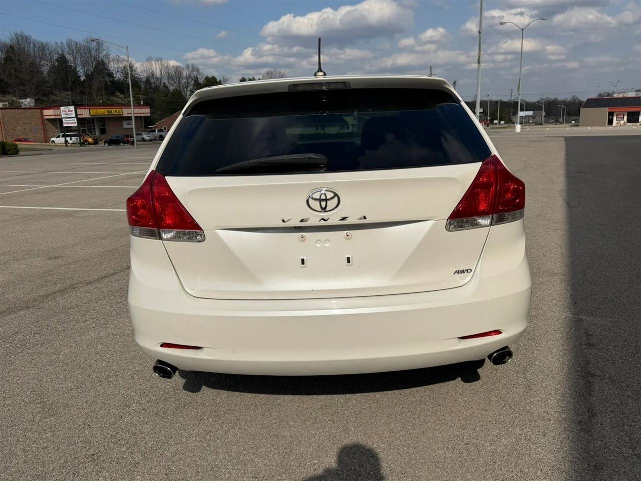 Toyota Venza 4dr Wgn V6 AWD (Natl) 2010