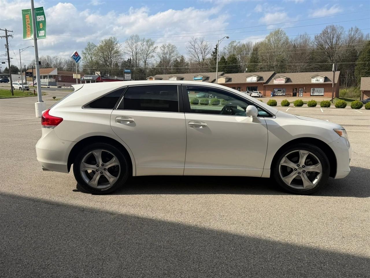 Toyota Venza 4dr Wgn V6 AWD (Natl) 2010