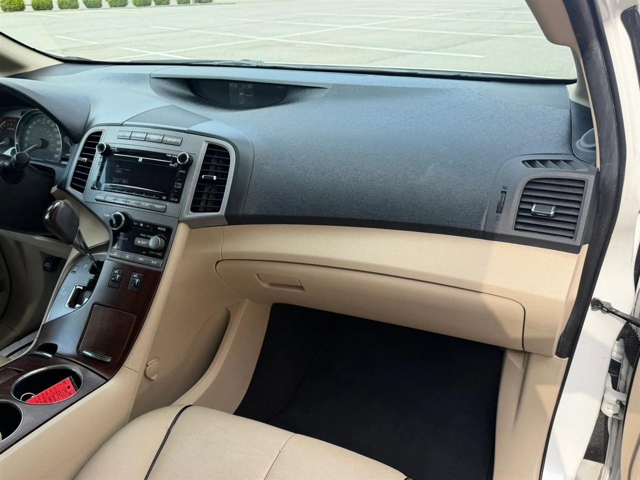 Toyota Venza 4dr Wgn V6 AWD (Natl) 2010