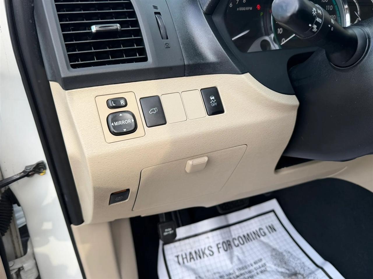 Toyota Venza 4dr Wgn V6 AWD (Natl) 2010