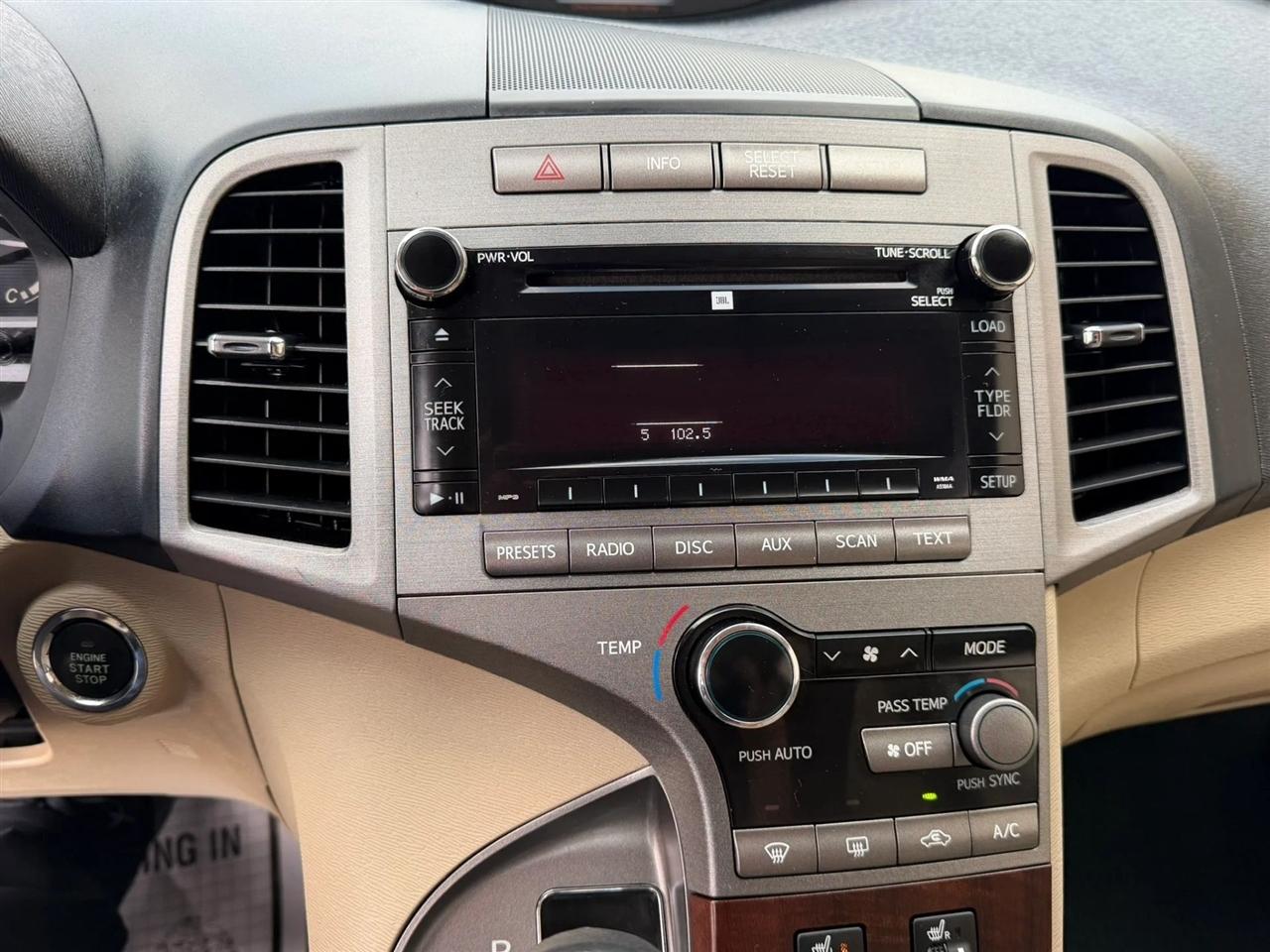Toyota Venza 4dr Wgn V6 AWD (Natl) 2010
