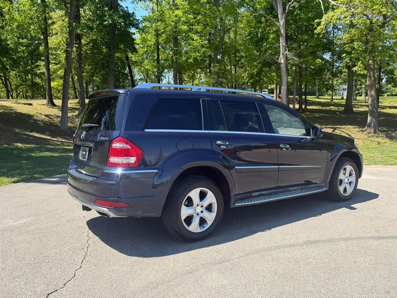 Mercedes-Benz GL-Class 4MATIC 4dr GL 450 2010