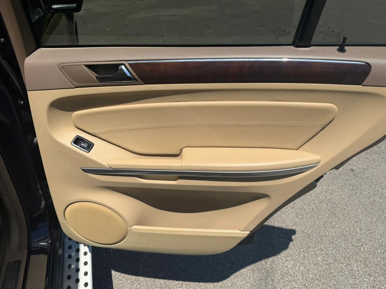 Mercedes-Benz GL-Class 4MATIC 4dr GL 450 2010