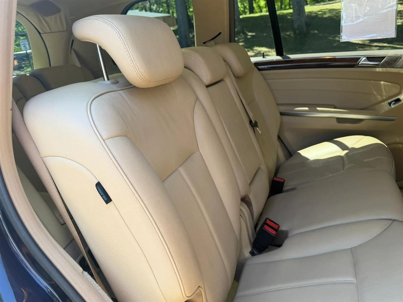 Mercedes-Benz GL-Class 4MATIC 4dr GL 450 2010